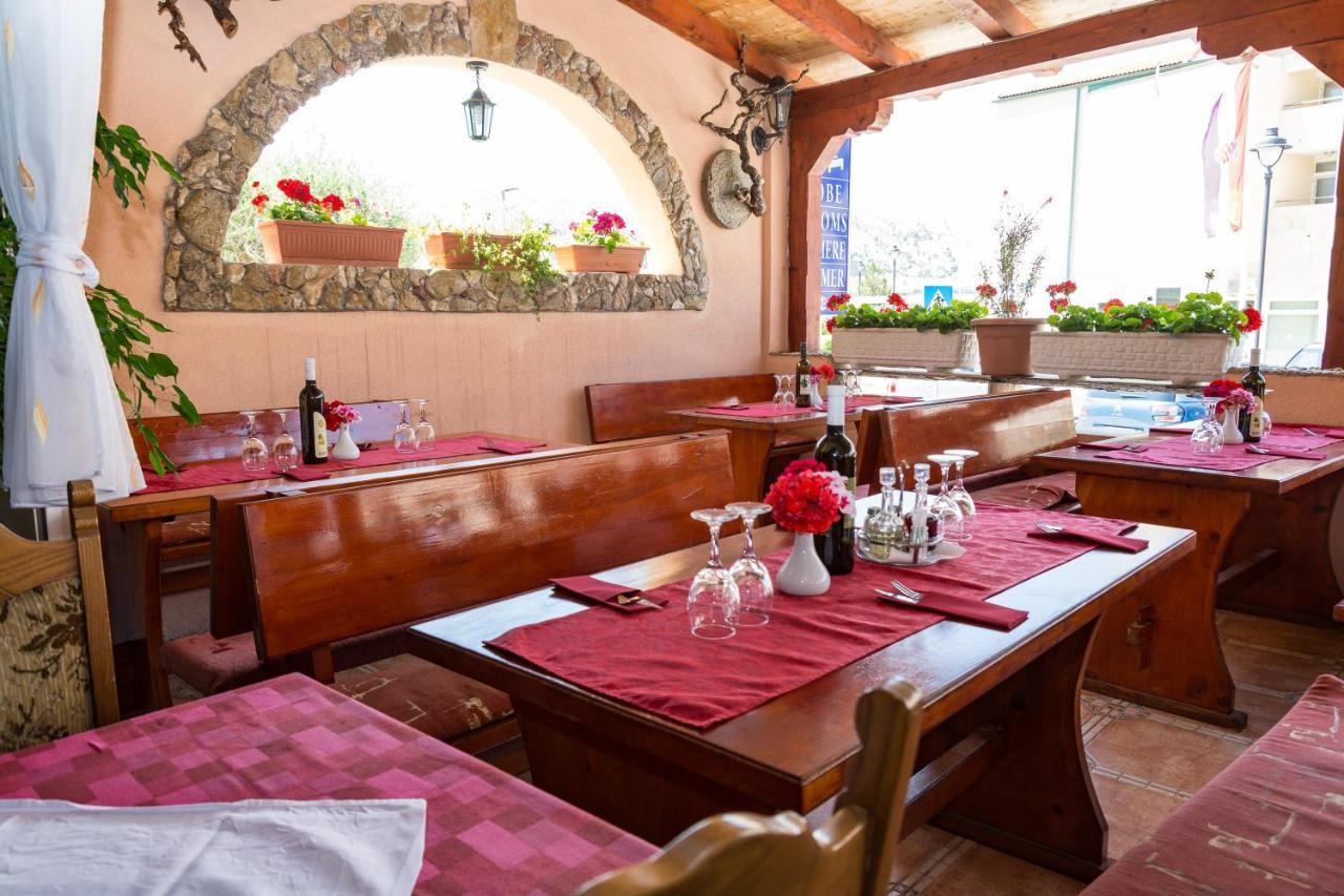 Bed And Breakfast Taverna Miskovic Đảo Pag Ngoại thất bức ảnh